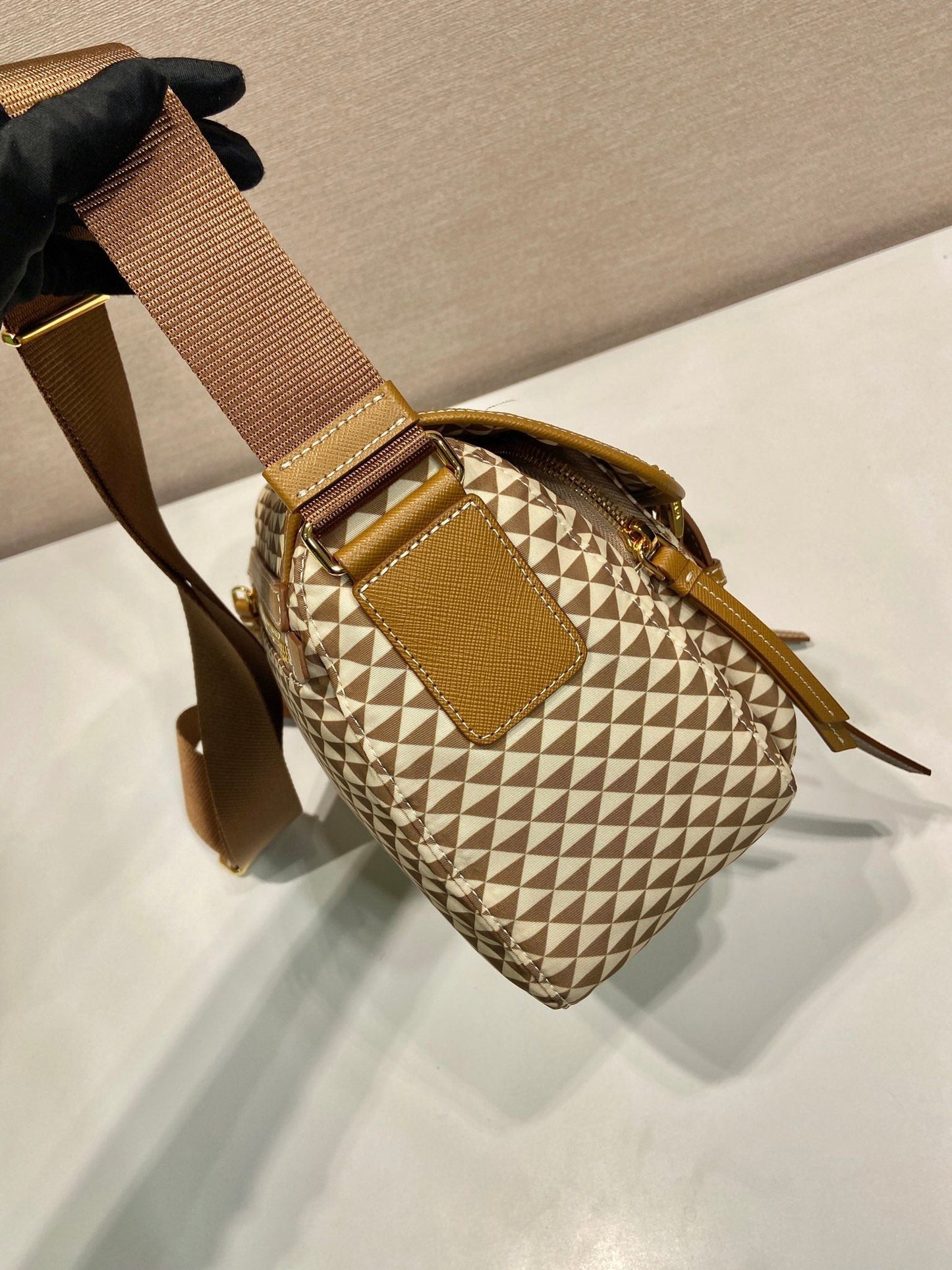 MESSENGER BAG 25 IN BROWN MIX CREAM TRIANGLE PATTERN EMBROIDERED FABRIC mysite