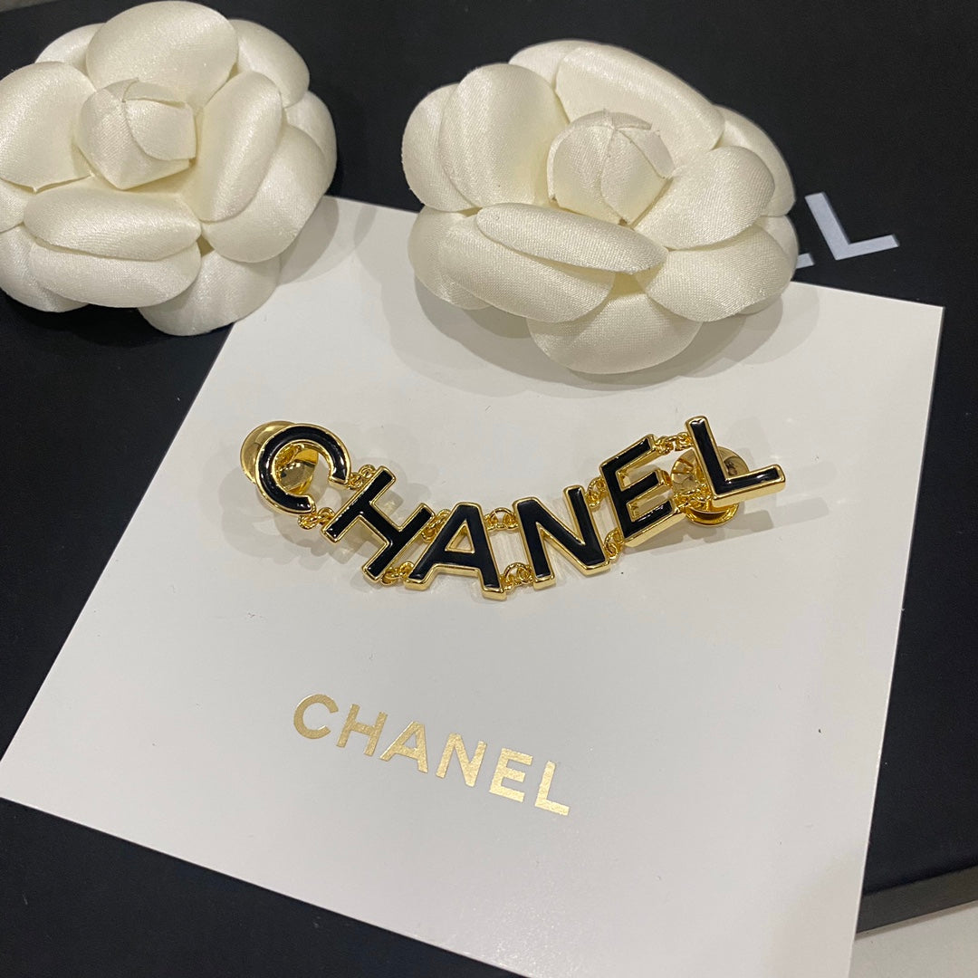 Black Epoxy Chain Brooch-1-s mysite