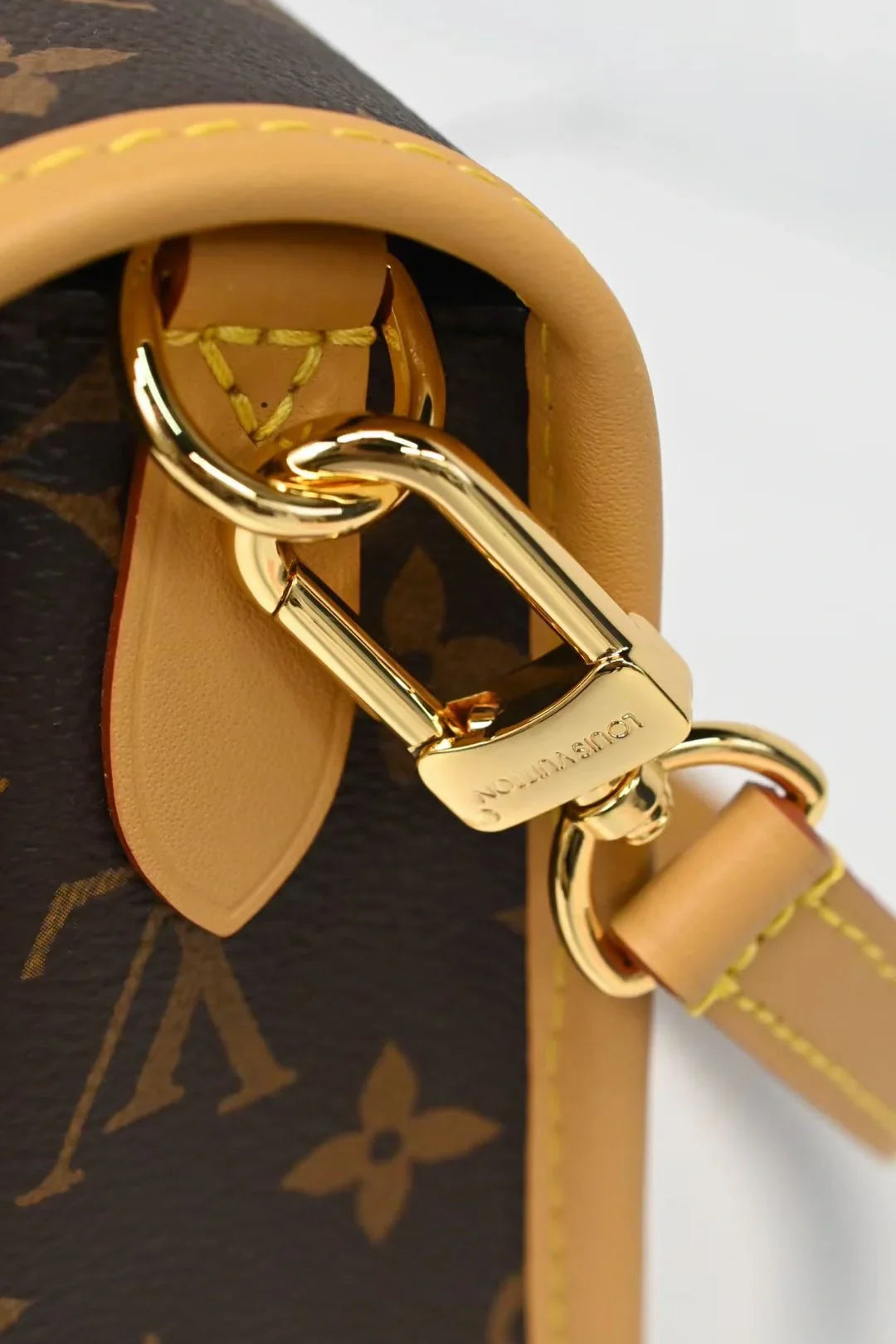 Vintage-Inspired Box Hand bag-1-2 mysite