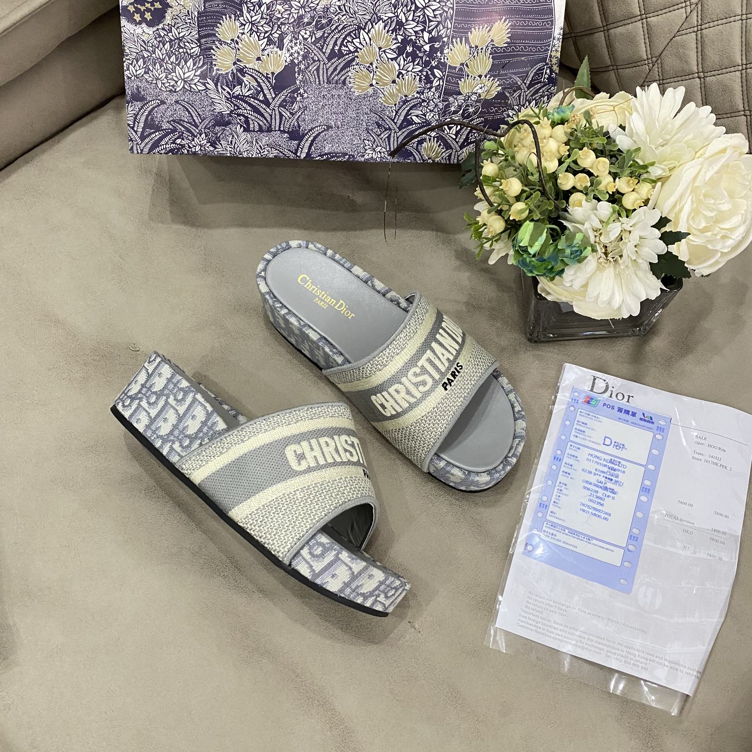 Clas-1s-1ic Embroidered Platform Slippers-1 mysite