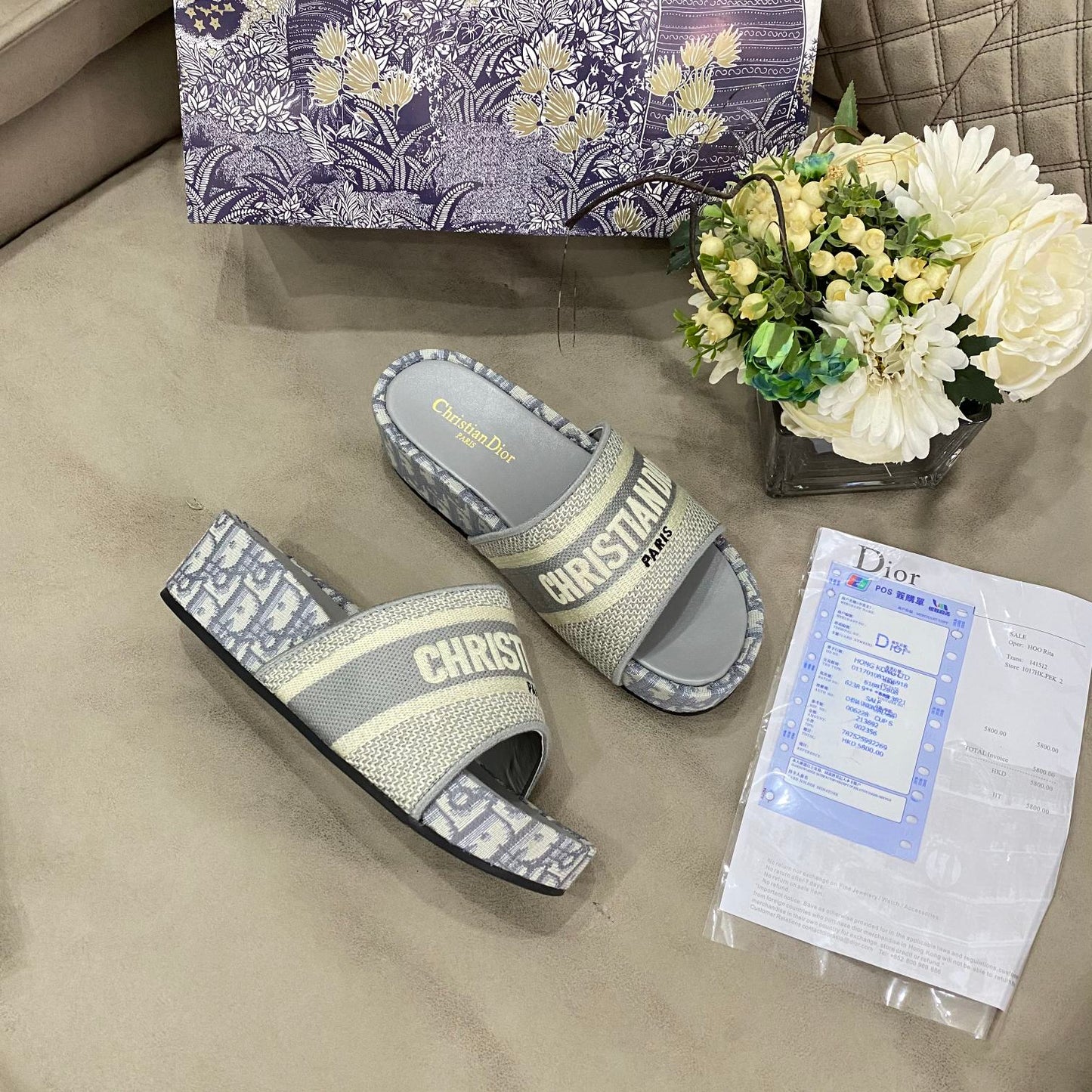 Clas-1s-1ic Embroidered Platform Slippers-1 mysite