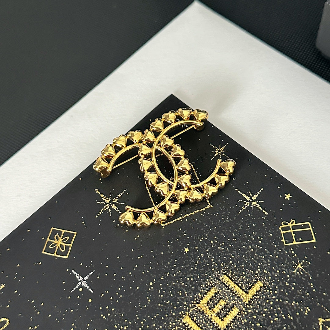 Electroplated Heart Logo Brooch-1-s mysite