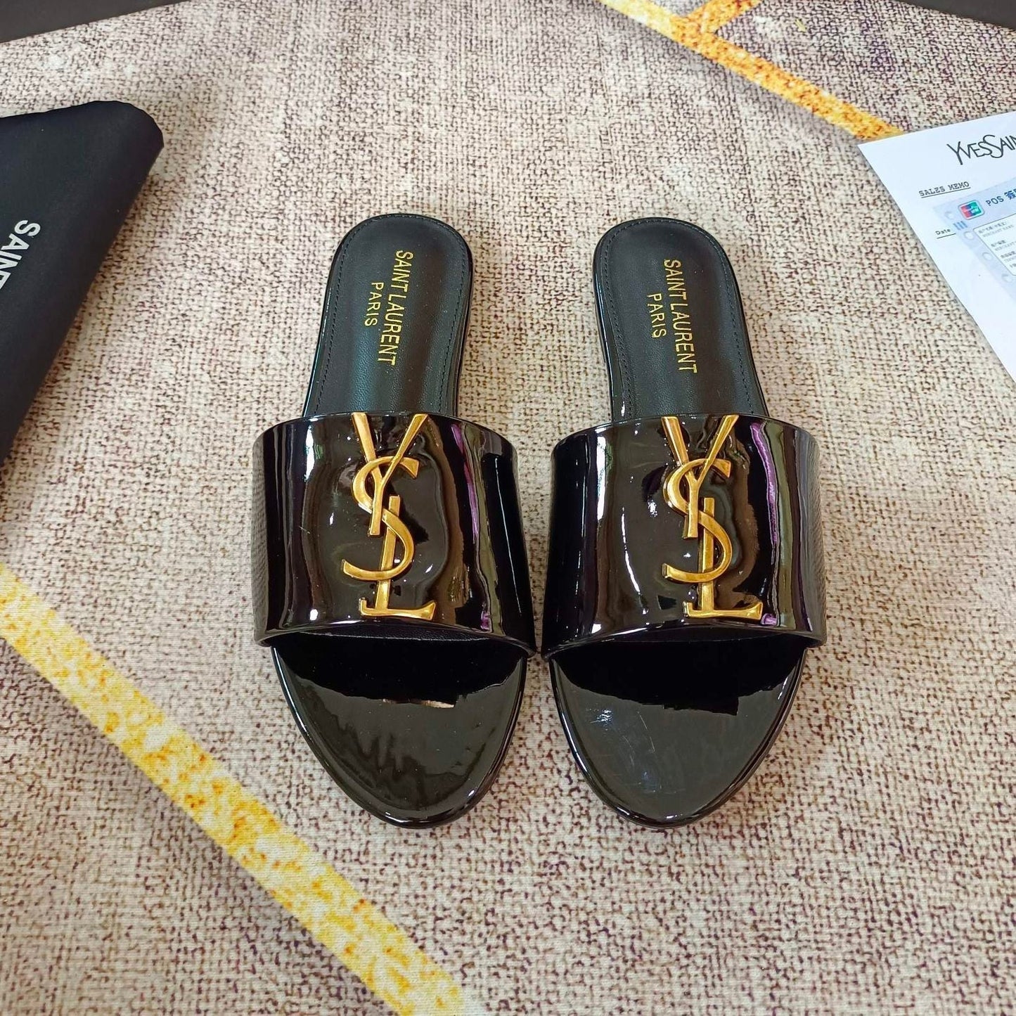 Classic Gold Signature Flat Slippers mysite