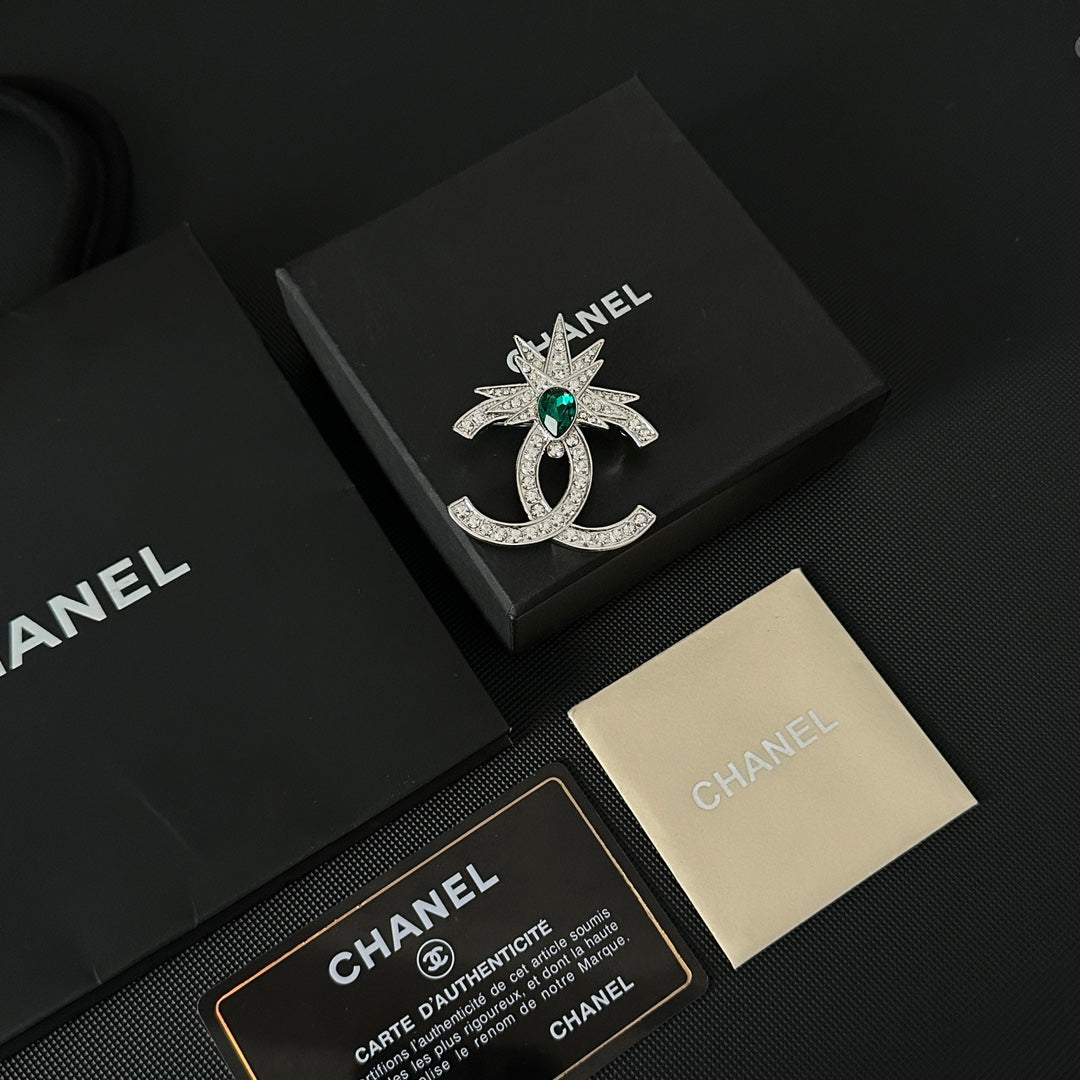 Emerald Rhinestone Brooch-1-s mysite