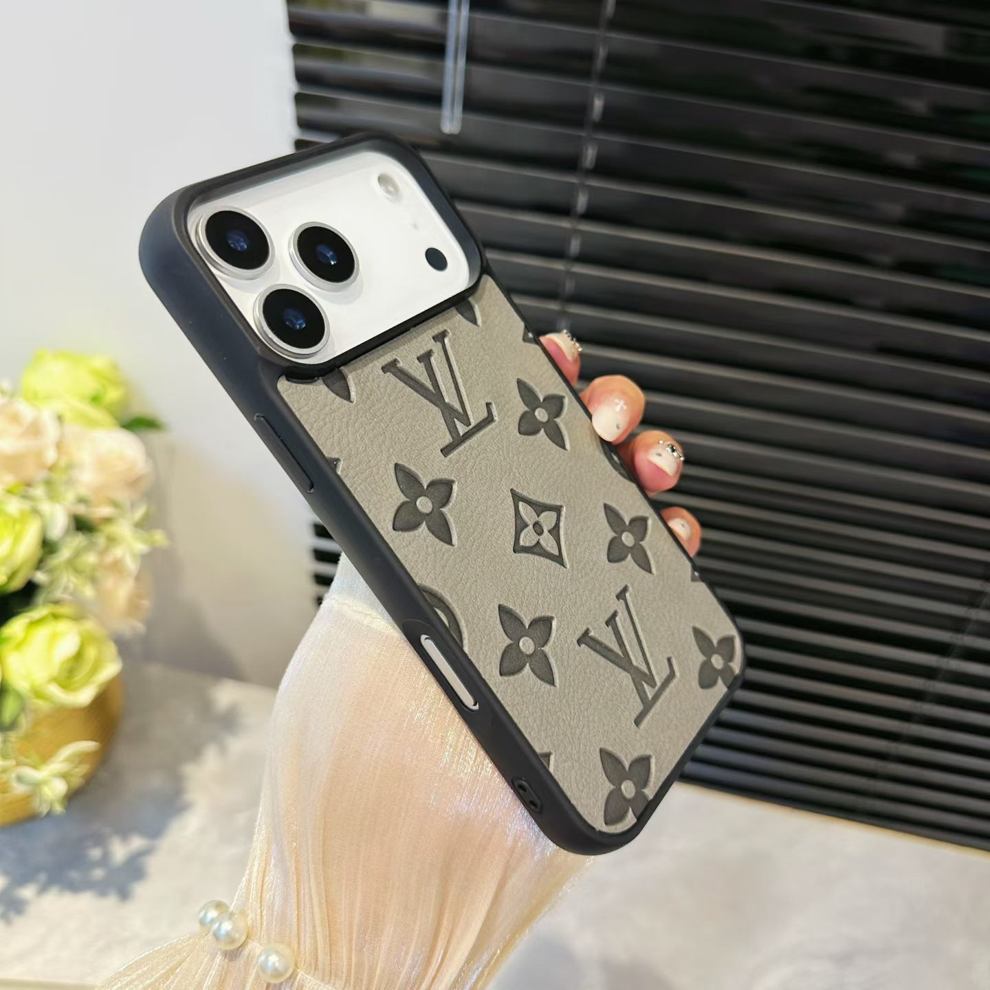 Louis V Luxury Phone Case For iPhone 17/ 16 / 15 / 14s mysite