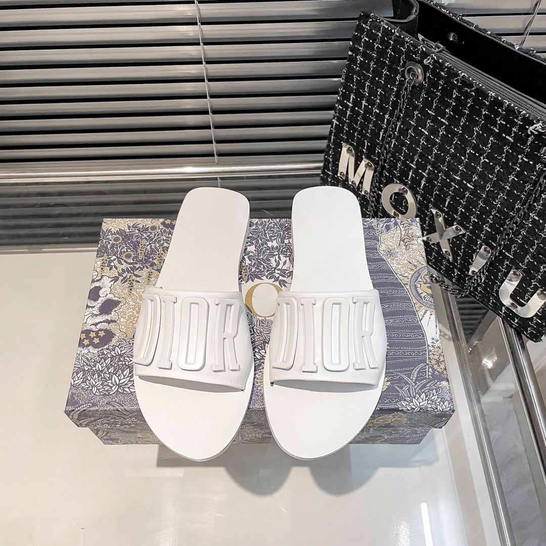 Metal Letters-1 Solid Color Flat Slippers-1 mysite