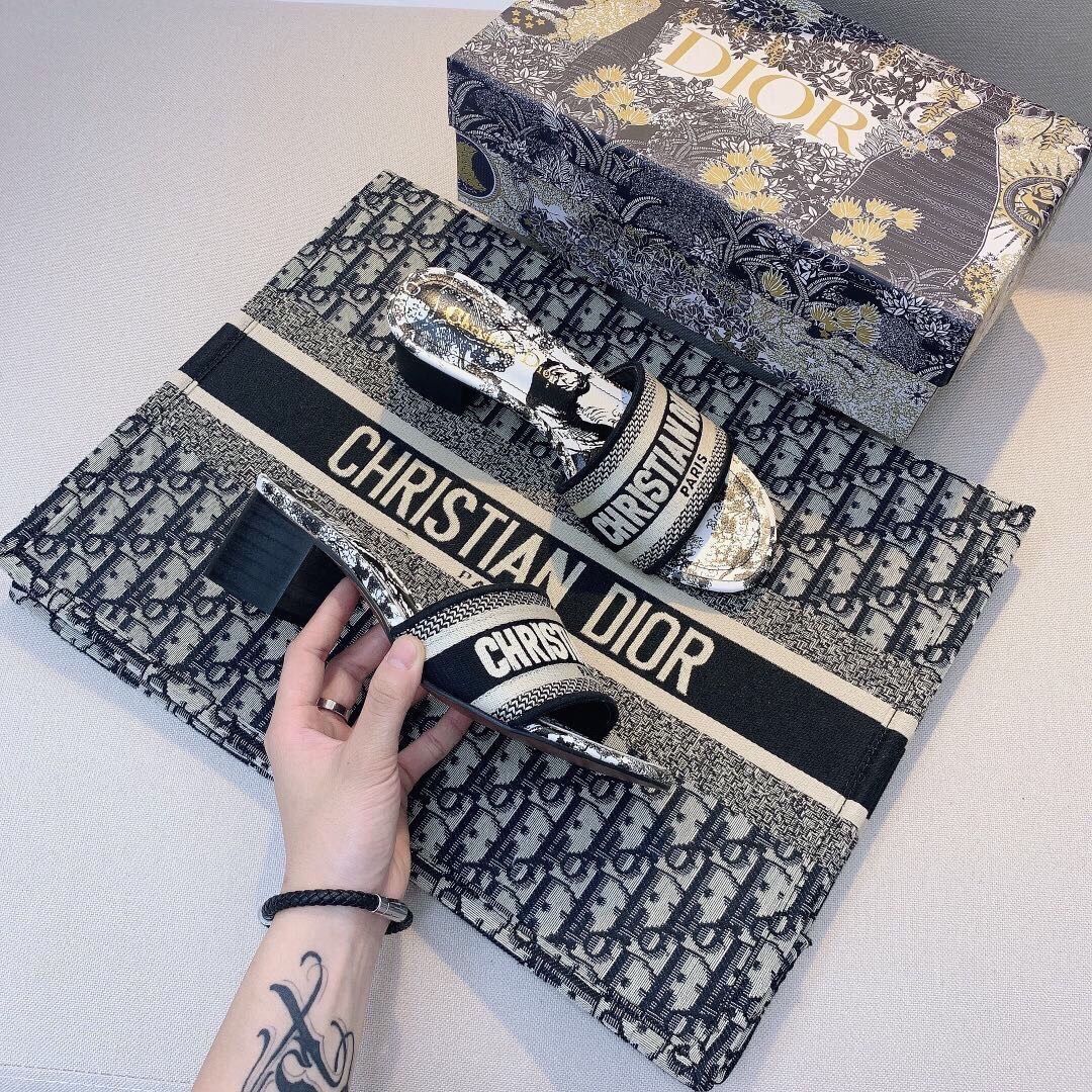 Embroidered Block Heel Slippers-1 mysite