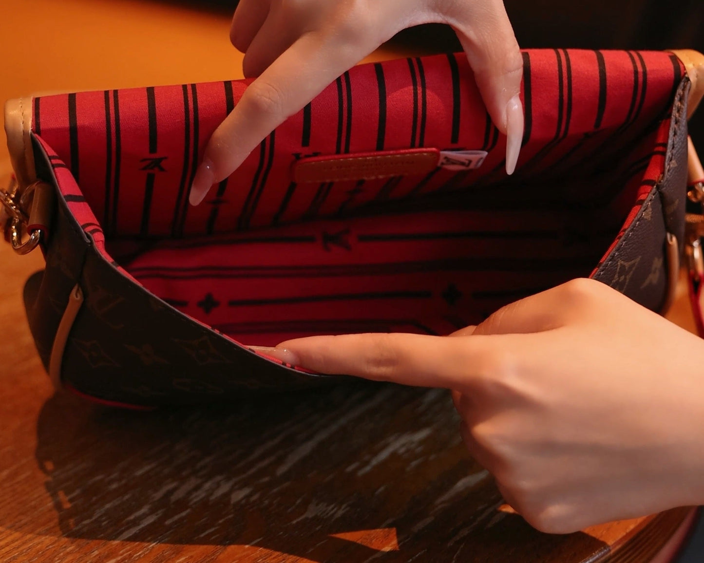 Vintage-Inspired Box Hand bag-1-2 mysite