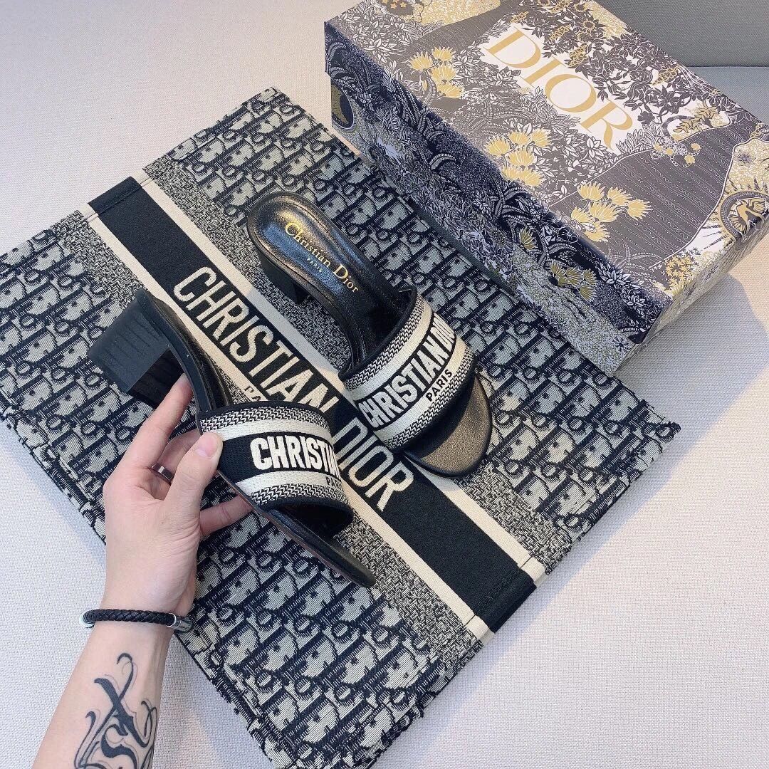 Embroidered Block Heel Slippers-1 mysite