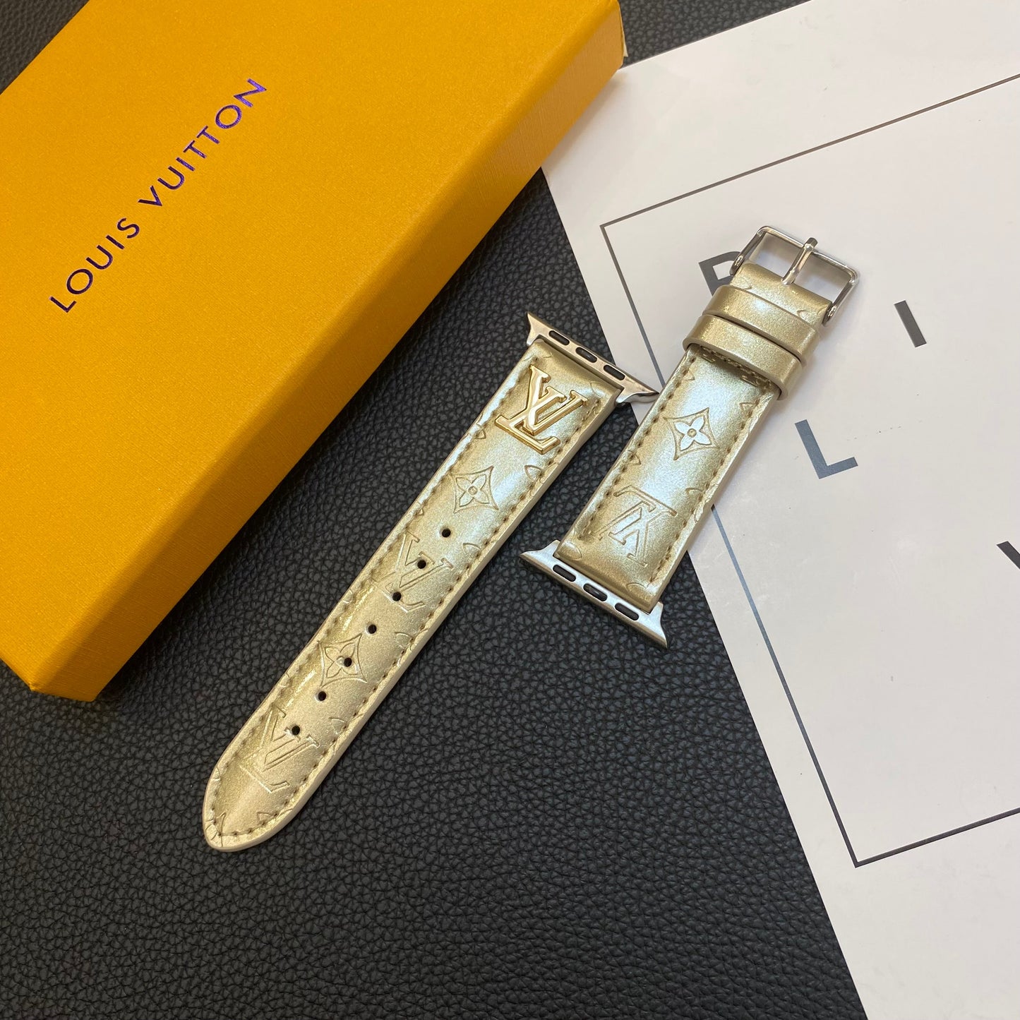 GLOSSY LEATHER APPLE WATCH STRAP LUXURY METAL LOGOs-1 mysite