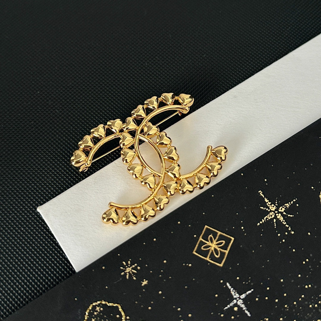 Electroplated Heart Logo Brooch-1-s mysite