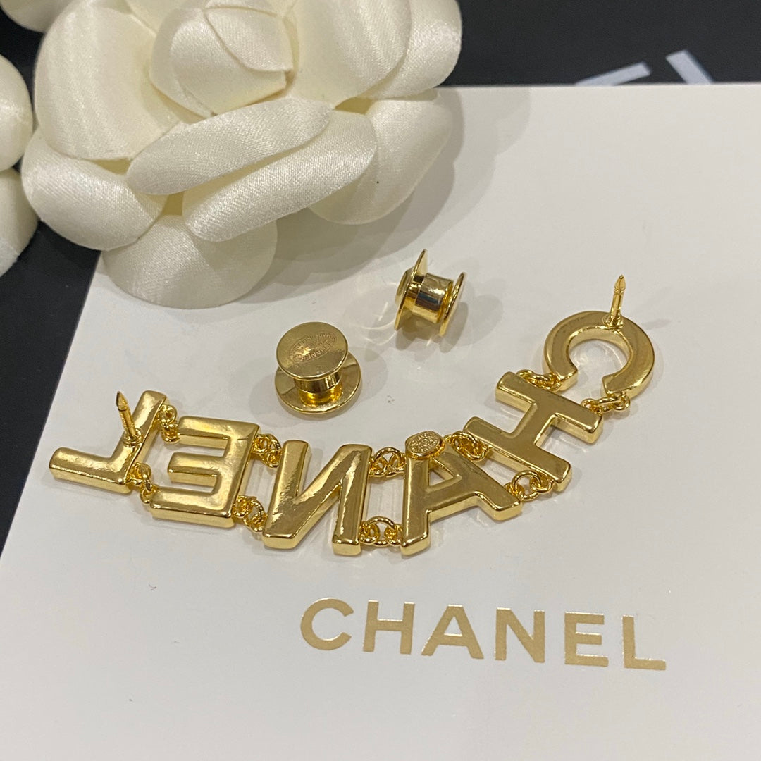 Black Epoxy Chain Brooch-1-s mysite