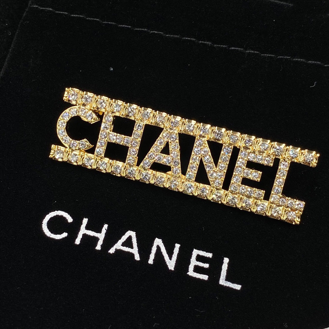 Sparkling Diamond Letter Brooch-1-s mysite