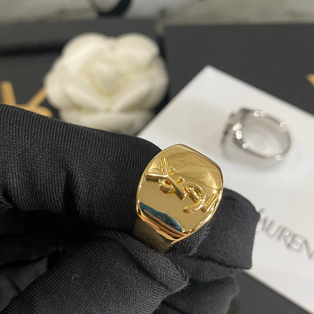 Elegant Letter Logo Closure Rings-s mysite