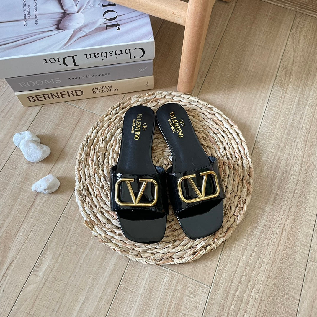V Buckle Flat Slippers mysite