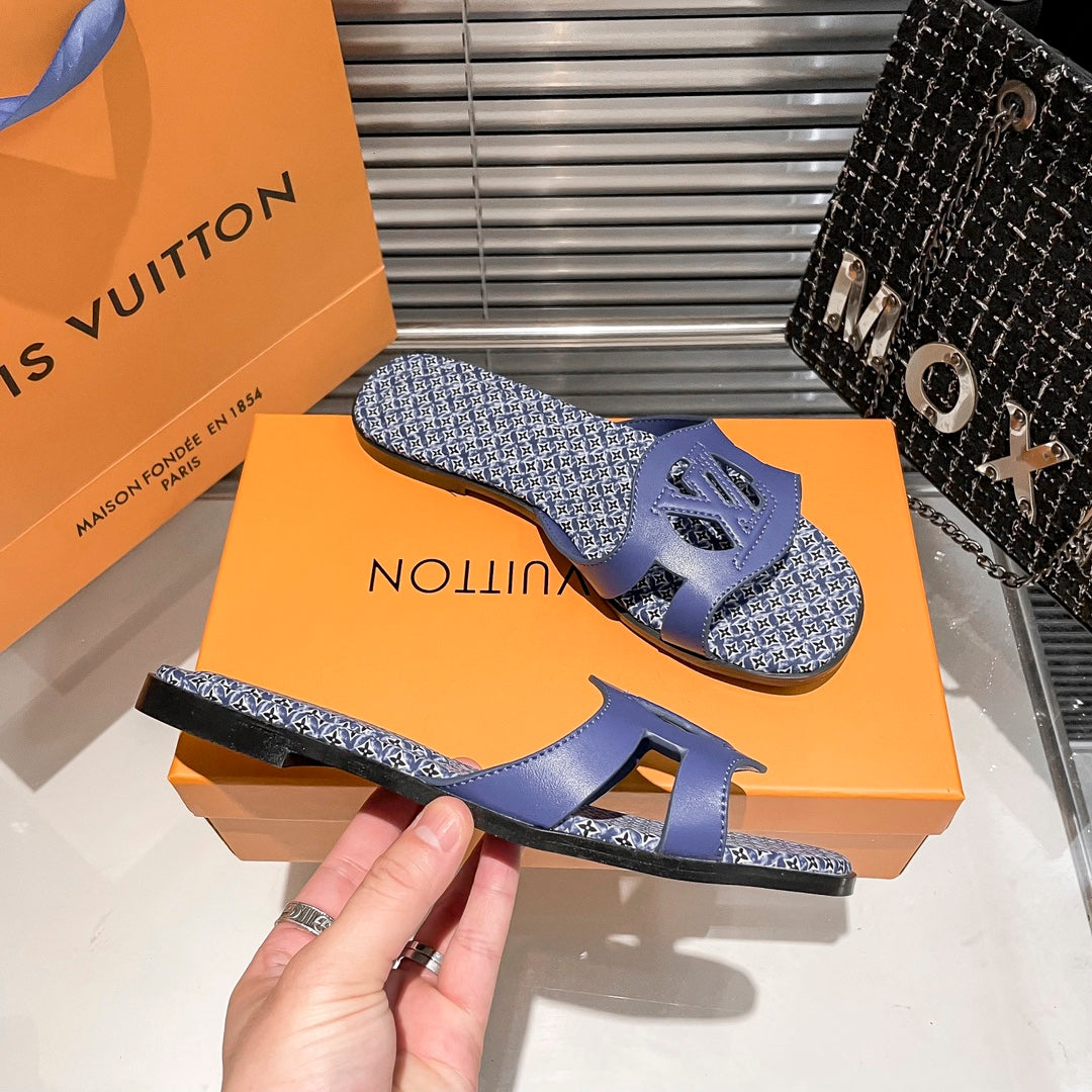 Cutout Letter Printed Slippers-1 mysite