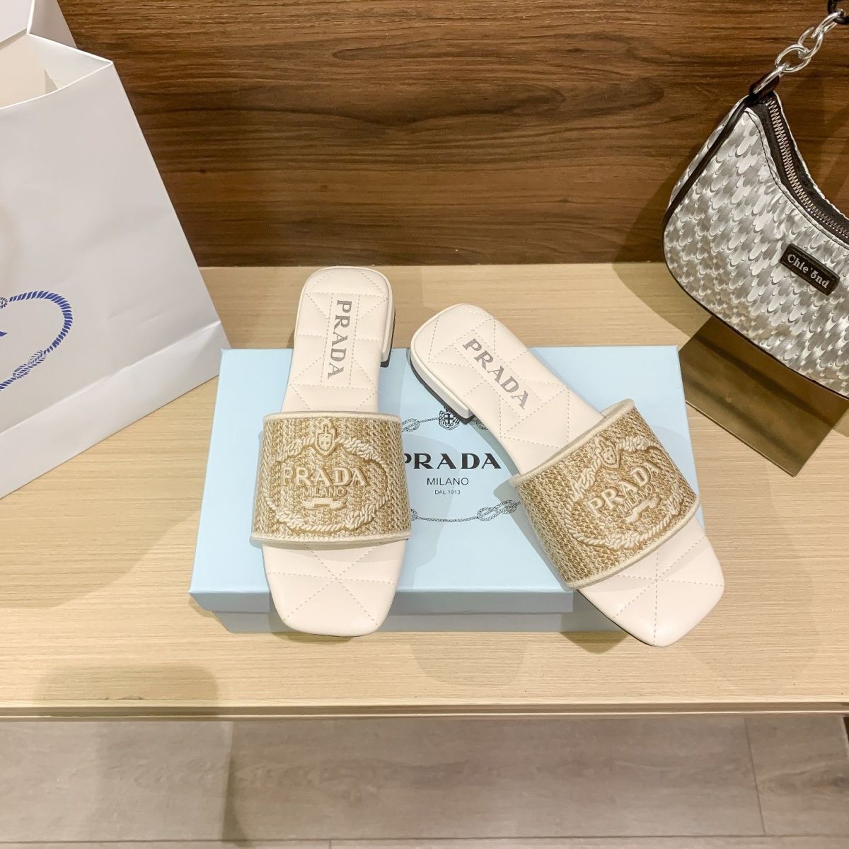 Letter Embroidery Flat Slippers-1 mysite