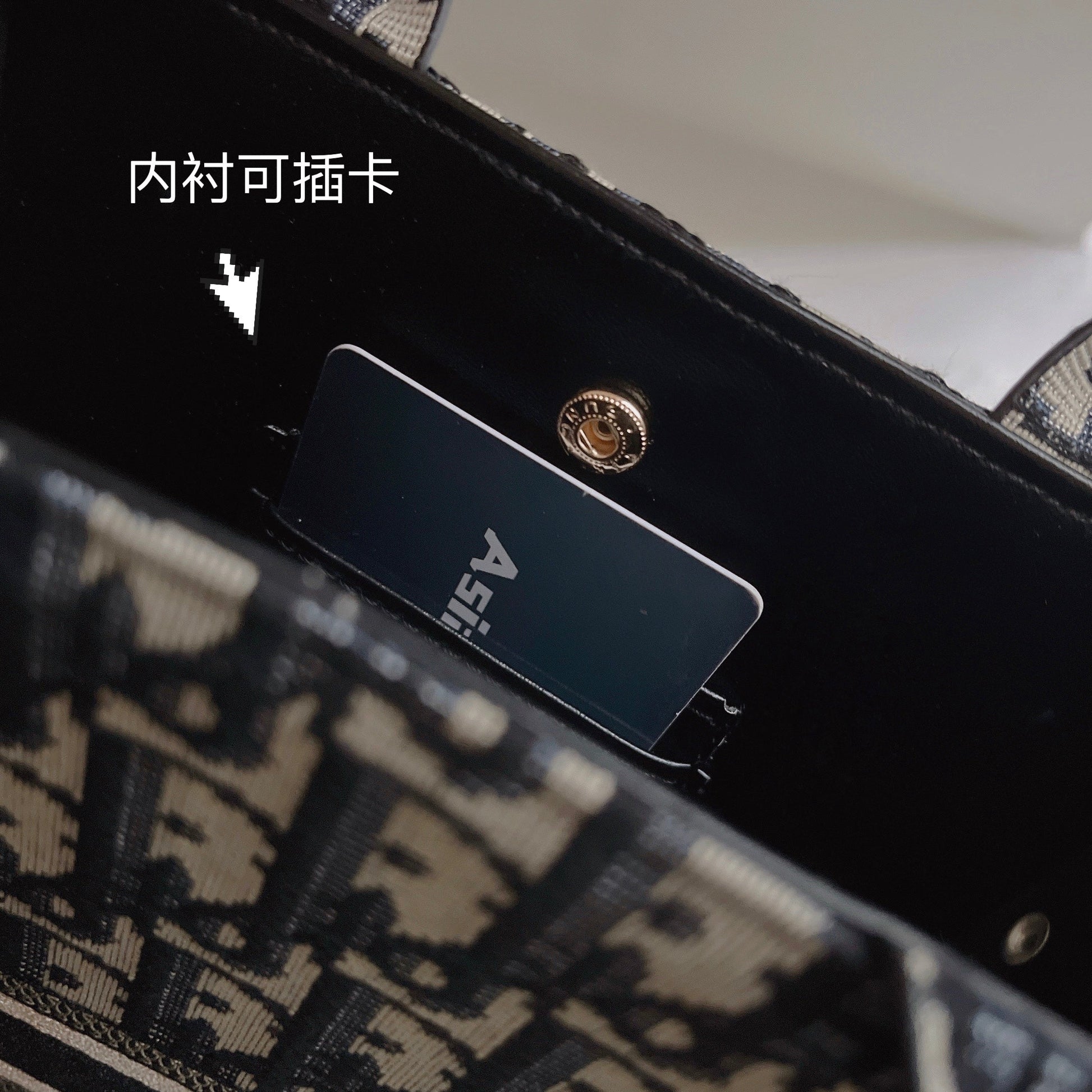 Classic Tote Bag With Crossbody Strap-1-2 mysite