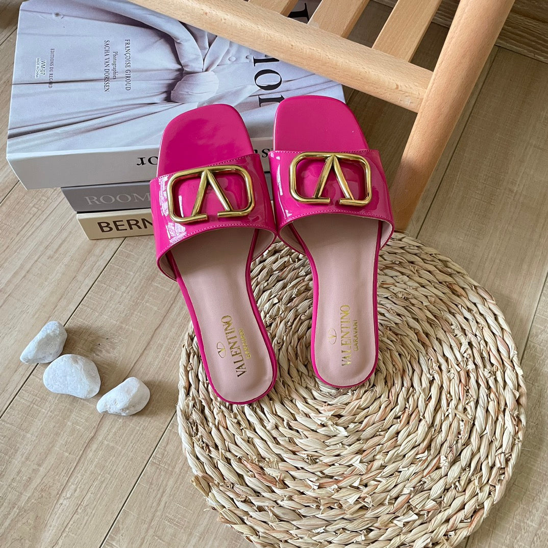 V Buckle Flat Slippers mysite