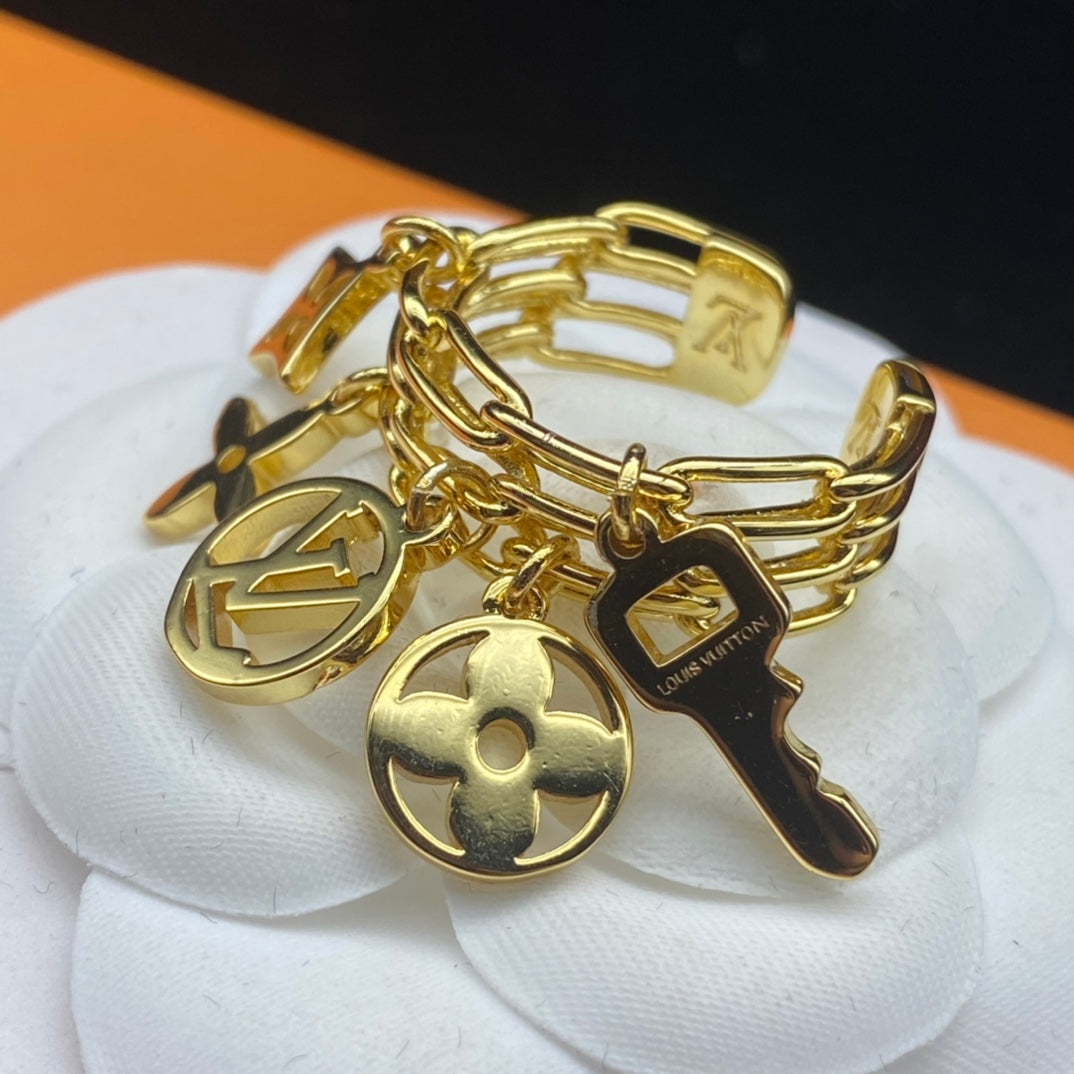 Classic Key Monogram Pendant Rings-s mysite