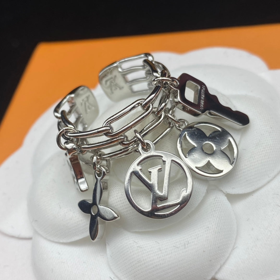 Classic Key Monogram Pendant Rings-s mysite