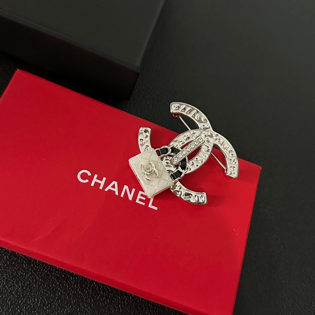 Elegant Bag Brooch-1-s mysite