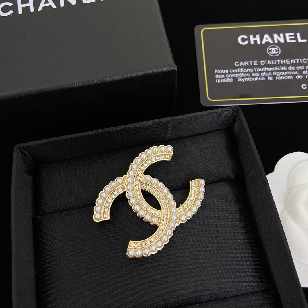 Temperament Pearl Diamond Brooch-1-s mysite