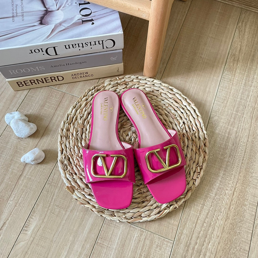 V Buckle Flat Slippers mysite