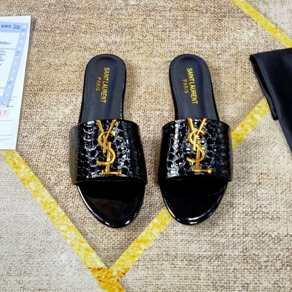 Classic Gold Signature Flat Slippers mysite