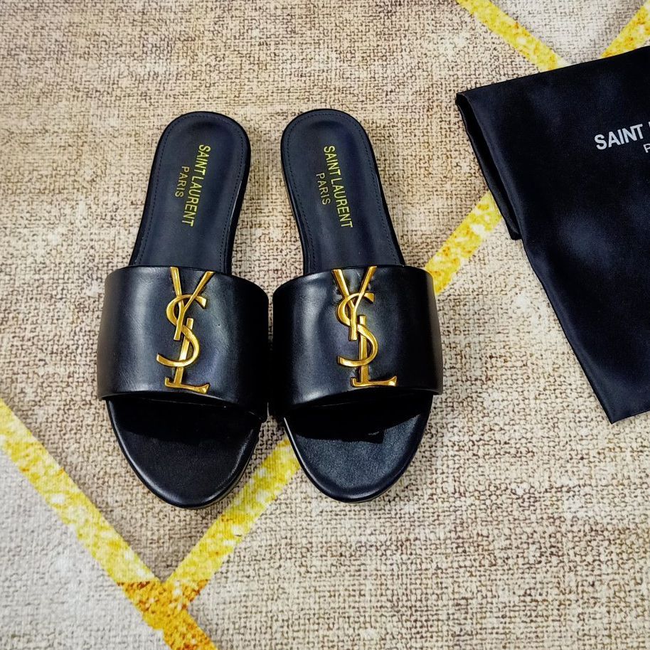 Classic Gold Signature Flat Slippers mysite