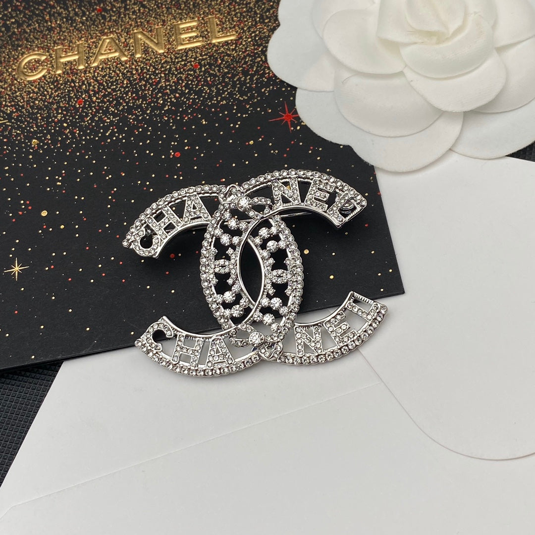 Cutout Shiny Brooch-1-s mysite