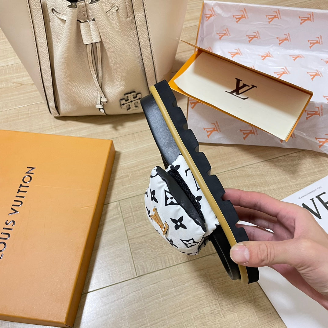 Letter Buckle Velcro Slippers-1 mysite