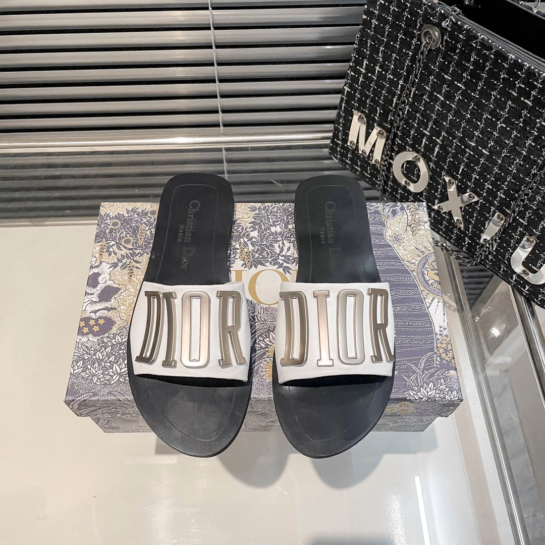 Metal Letters-1 Solid Color Flat Slippers-1 mysite