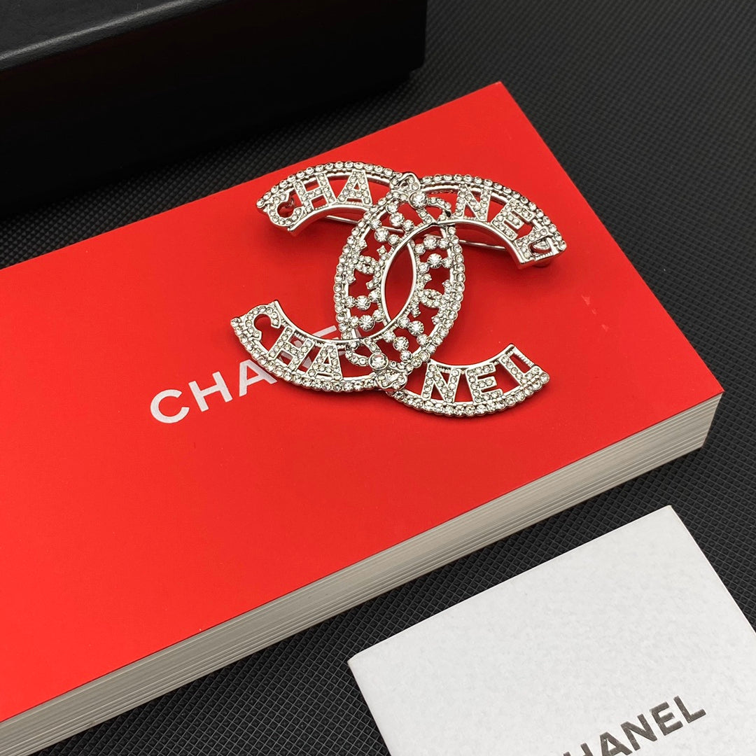 Cutout Shiny Brooch-1-s mysite