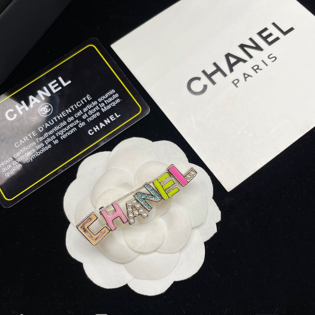 Personalized Colorful Letter Brooch-1-s mysite