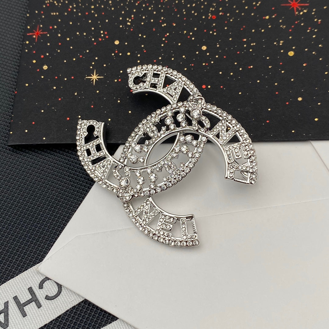 Cutout Shiny Brooch-1-s mysite