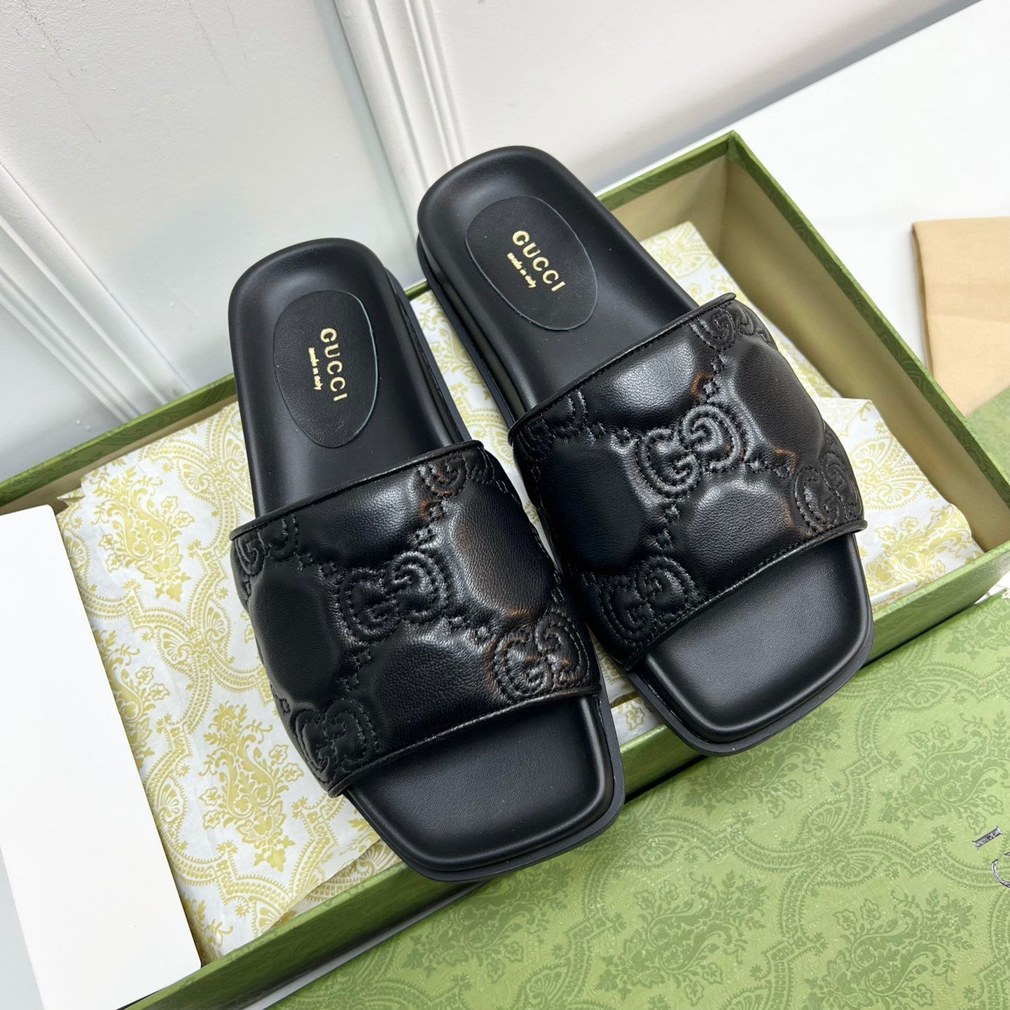 Trendy Embos-1s-1ed Flat Slippers-1 mysite