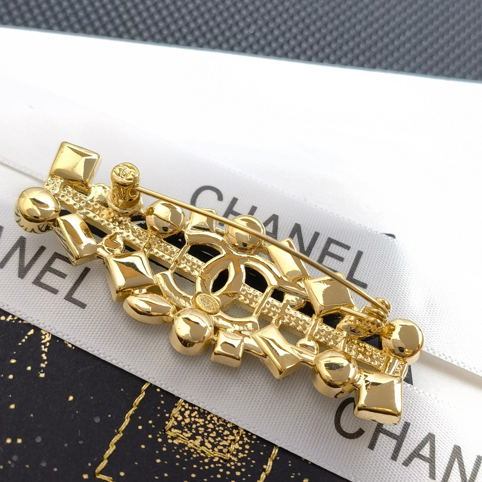 Rhinestone Golden Brooch-1-s mysite