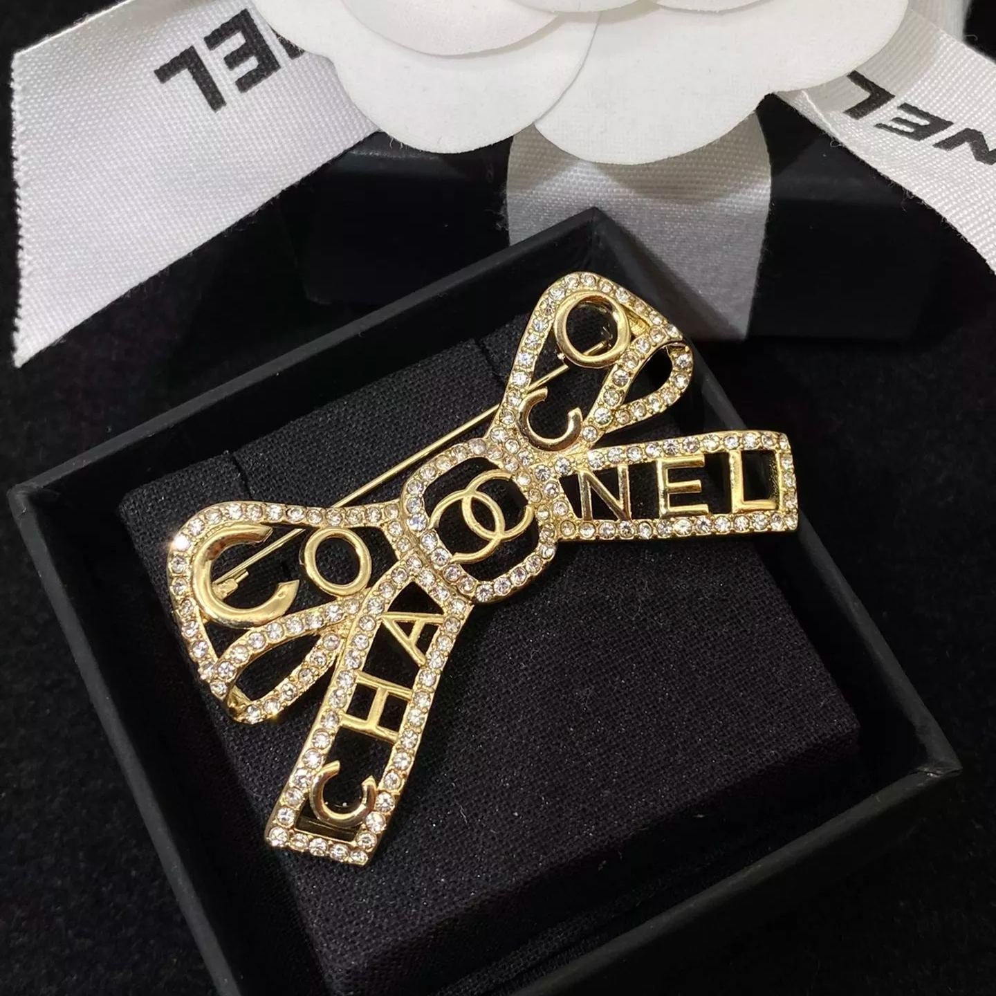 Special Openwork Bow Brooch-1-s mysite
