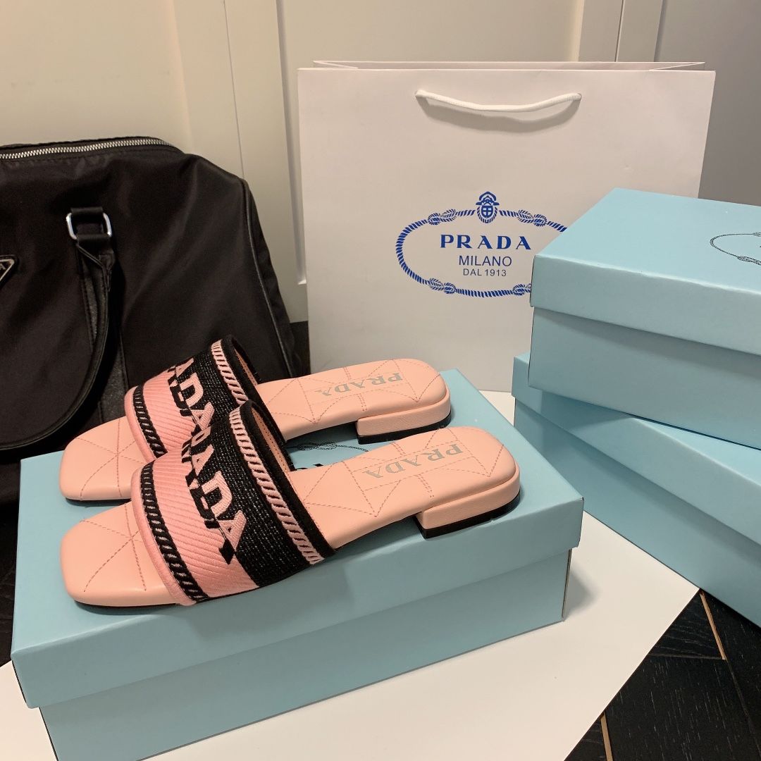 Monogram Embroidered Flat Slippers-1 mysite