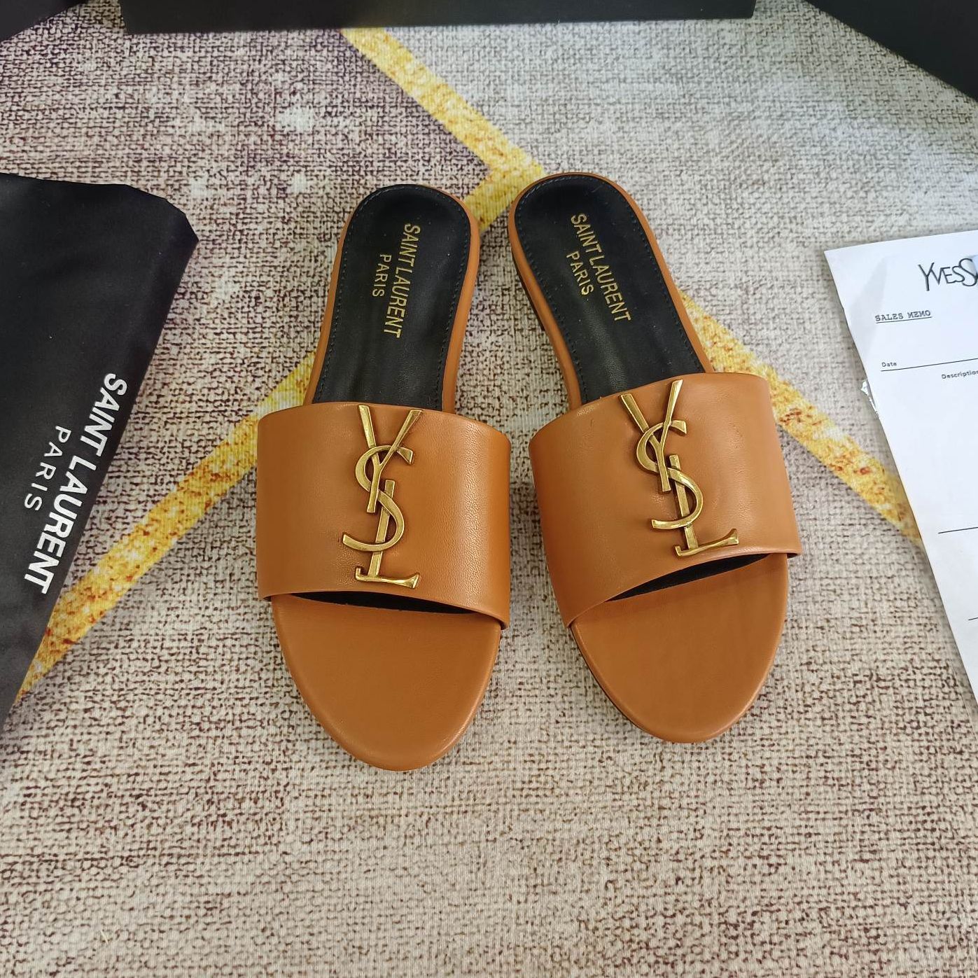Classic Gold Signature Flat Slippers mysite