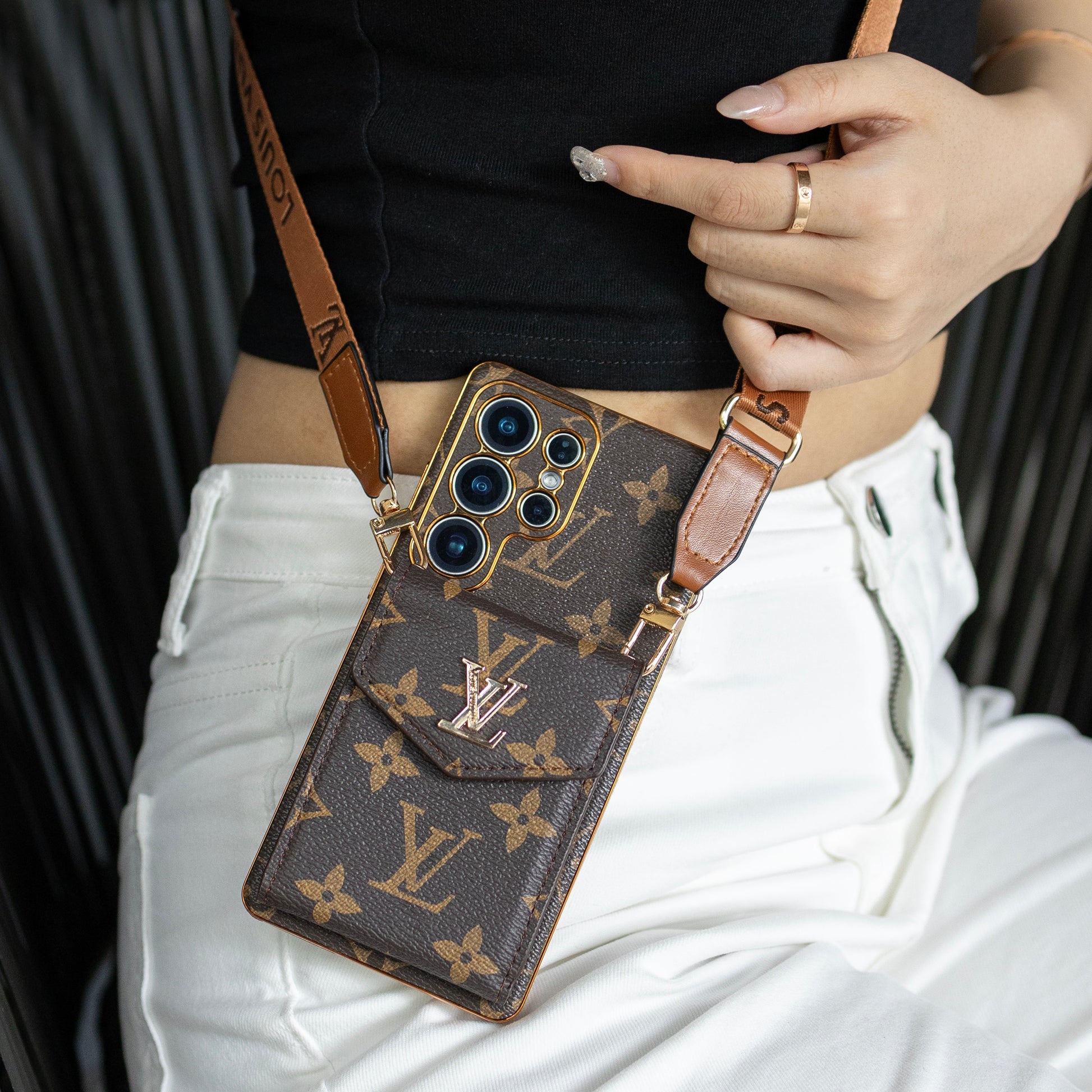 Lou Classic Leather Samsung Case With Card Wallet And Straps mysite