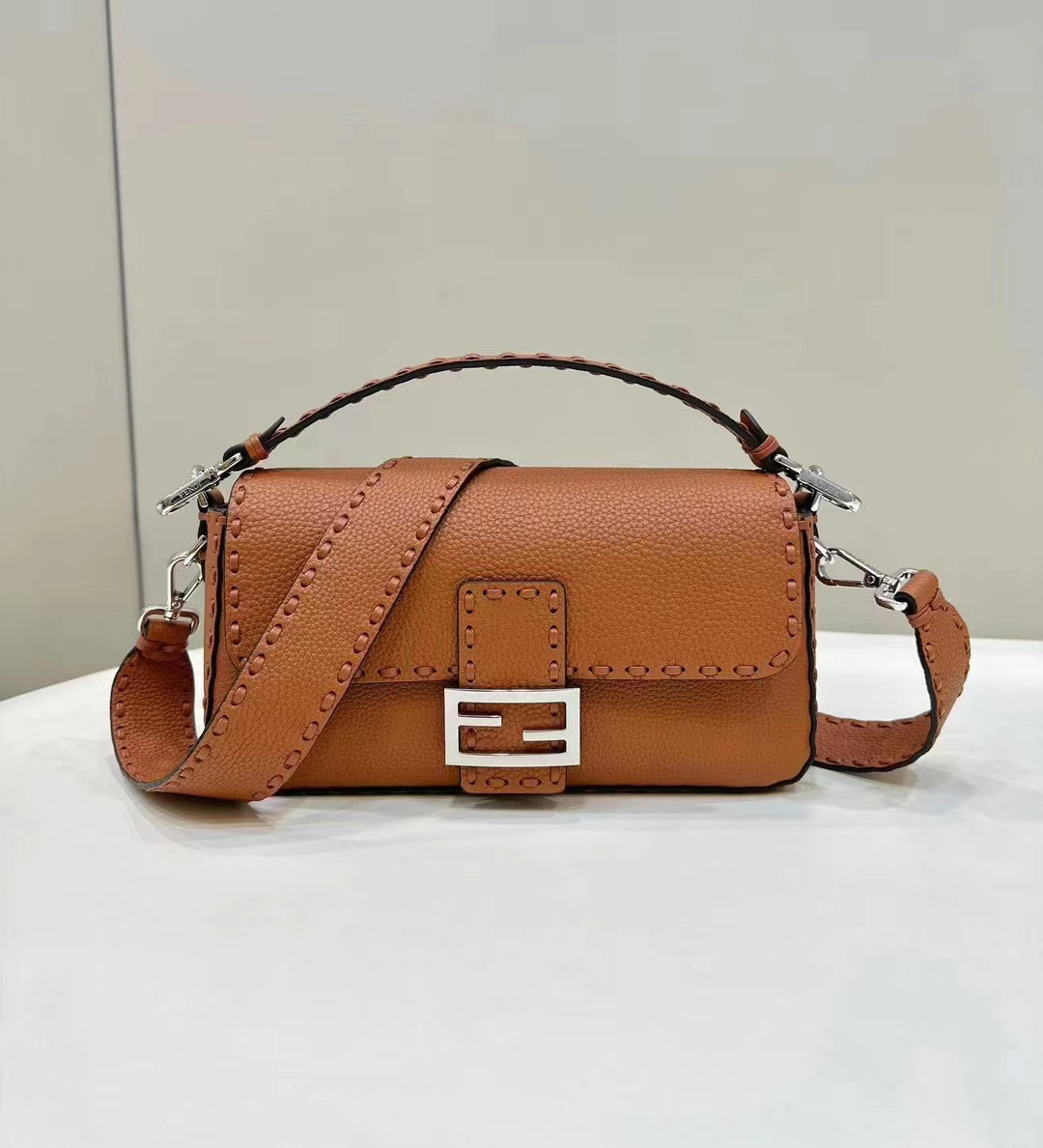 BAGUETTE 27CM TAN CALFSKIN SILVER HARDWARE mysite