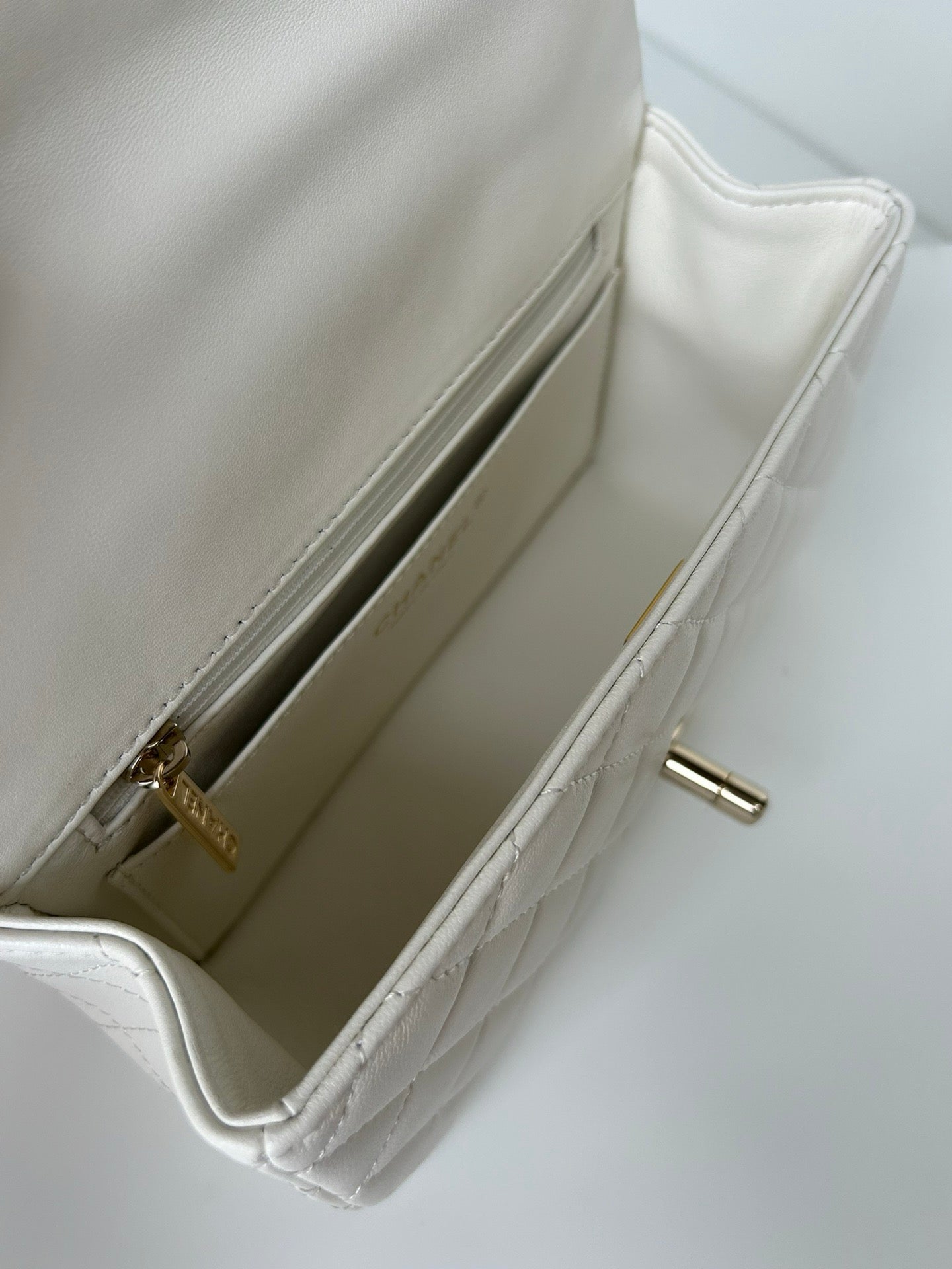 cc flap bag 20 white lambskin silver hardware mysite