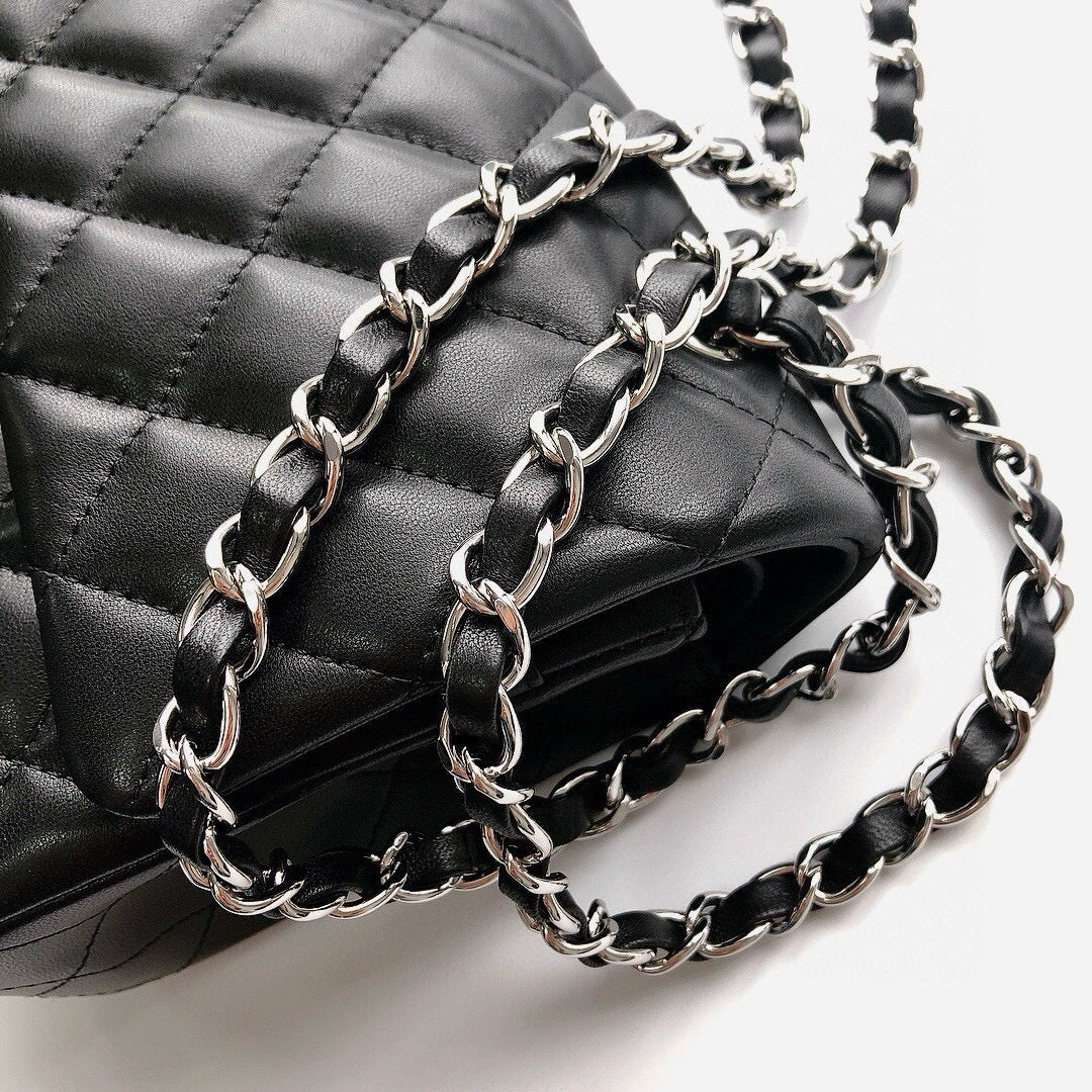CLASSIC FLAP 25 BLACK LAMBSKIN SILVER HARDWARE mysite
