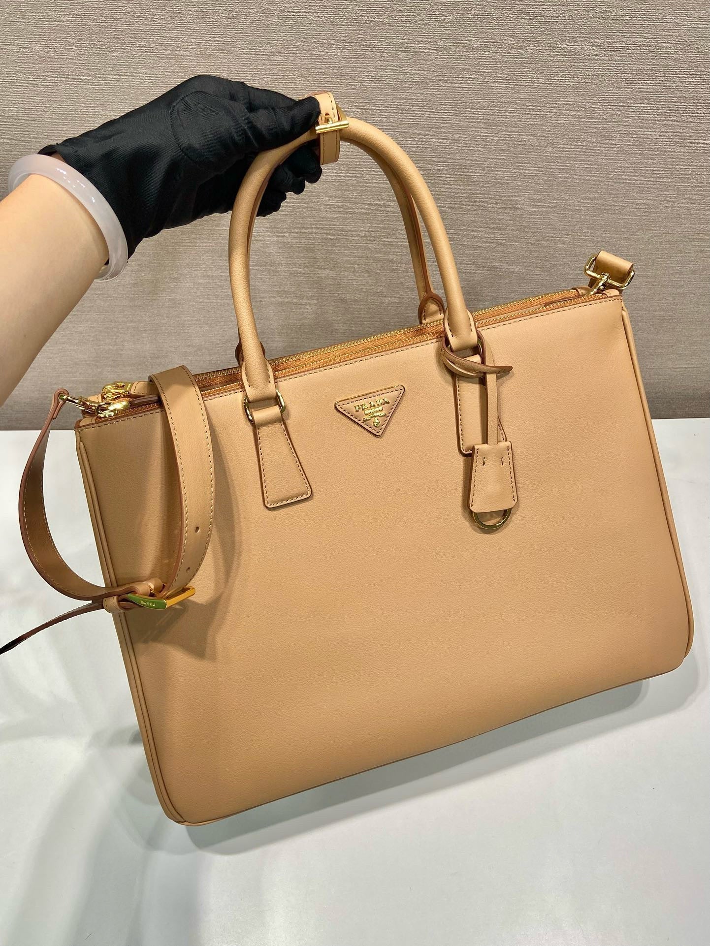 Large Prada Galleria Saffiano leather bag Sand Beige mysite