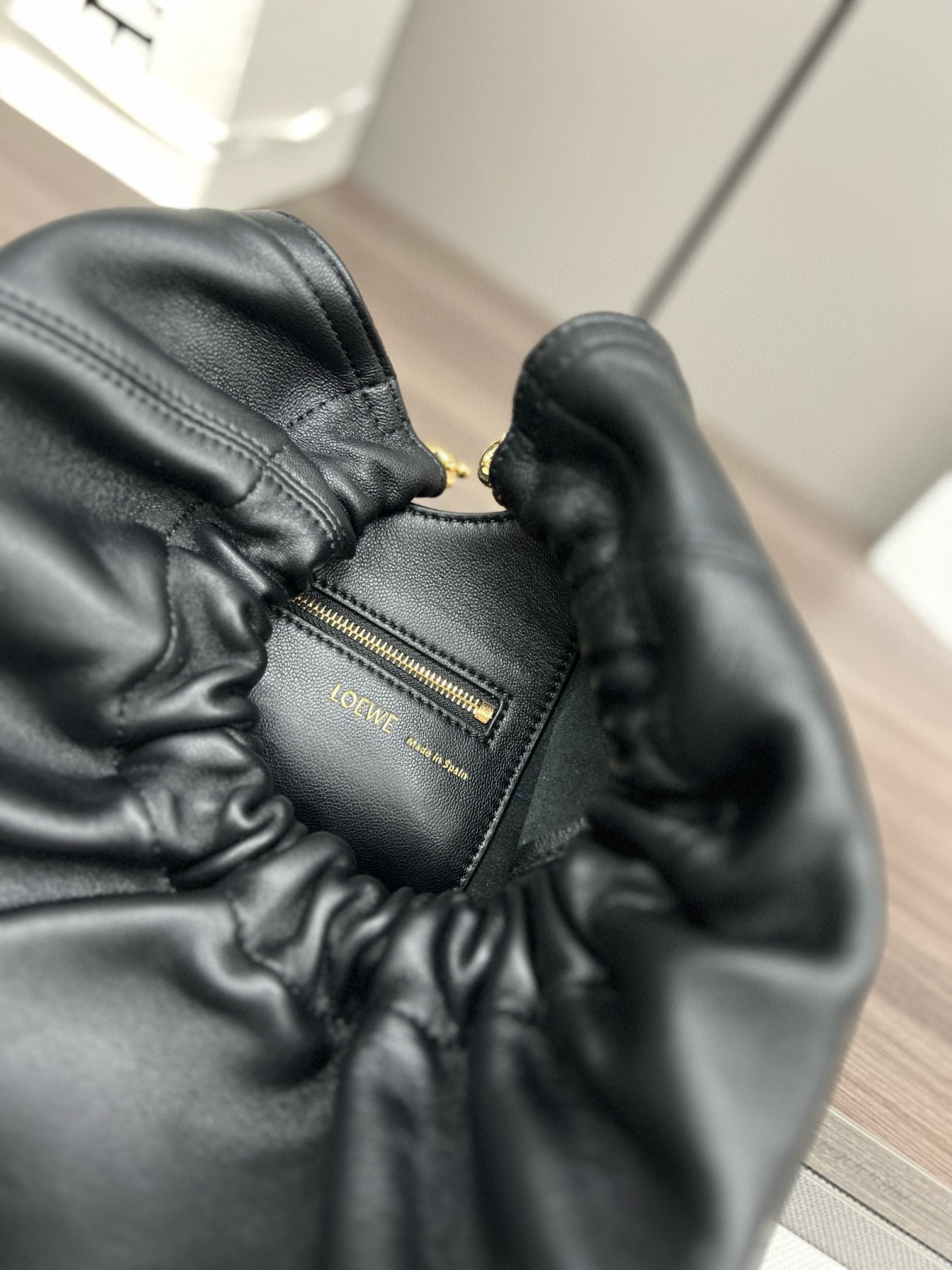 Loew Squeeze Hobo Bag 24cm Black Lambskin Ghw mysite