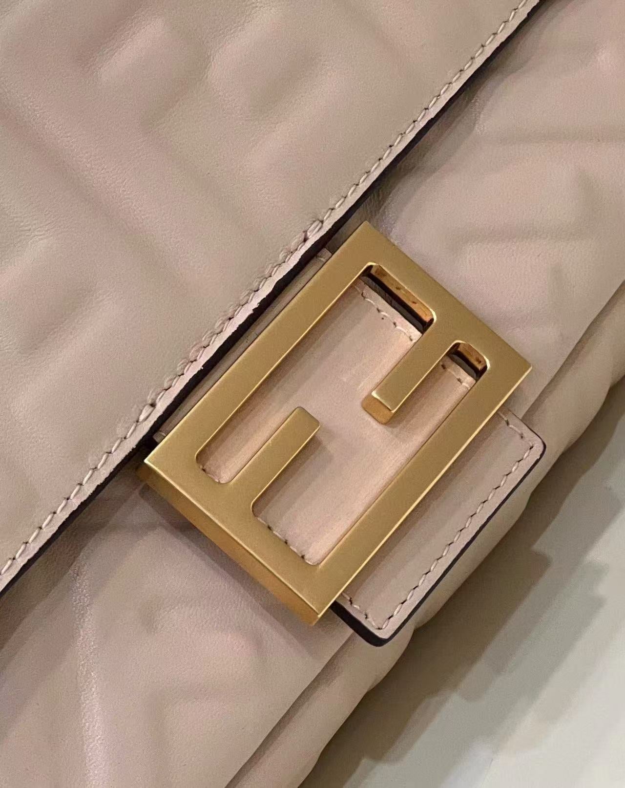 Baguette 27cm Beige Lambskin Gold Hardware mysite