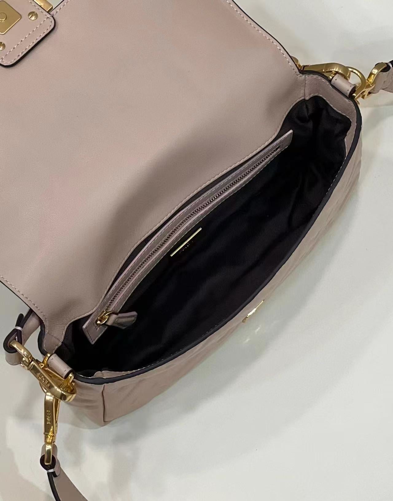 Baguette 27cm Beige Lambskin Gold Hardware mysite