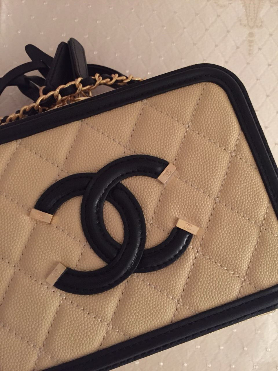 CC Filigree Vanity Case Bag Black Beige Quilted Caviar Leather mysite